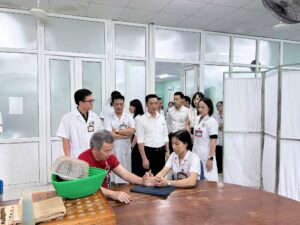 ĐÓN TIẾP ĐOÀN CÔNG TÁC BỆNH VIỆN LÃO KHOA – PHỤC HỒI CHỨC NĂNG LÀO CAI ĐẾN THAM QUAN, HỌC TẬP VÀ TRAO ĐỔI KINH NGHIỆM